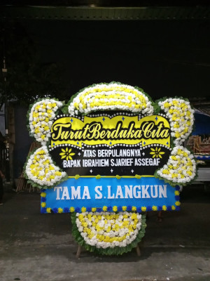 Papan Bunga Duka di Woloan Tiga