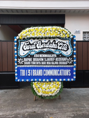 Papan Bunga Duka di Woloan Tiga